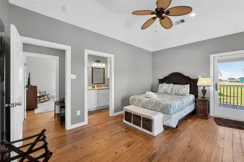 18607 Warrior Road Galveston TX 77554