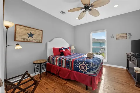18607 Warrior Road Galveston TX 77554