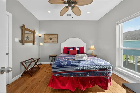 18607 Warrior Road Galveston TX 77554