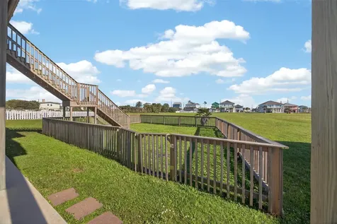 18607 Warrior Road Galveston TX 77554