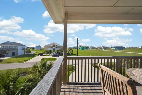 18607 Warrior Road Galveston TX 77554