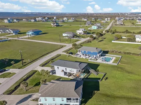 18607 Warrior Road Galveston TX 77554