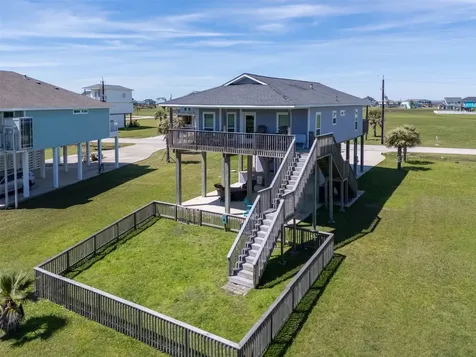 18607 Warrior Road Galveston TX 77554
