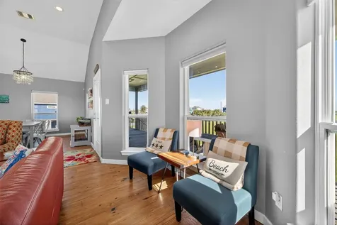 18607 Warrior Road Galveston TX 77554