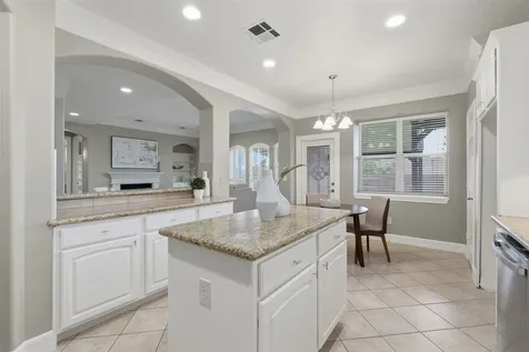 9523 Bayou Lake Lane Houston TX 77040
