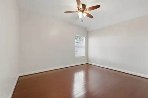 9523 Bayou Lake Lane Houston TX 77040