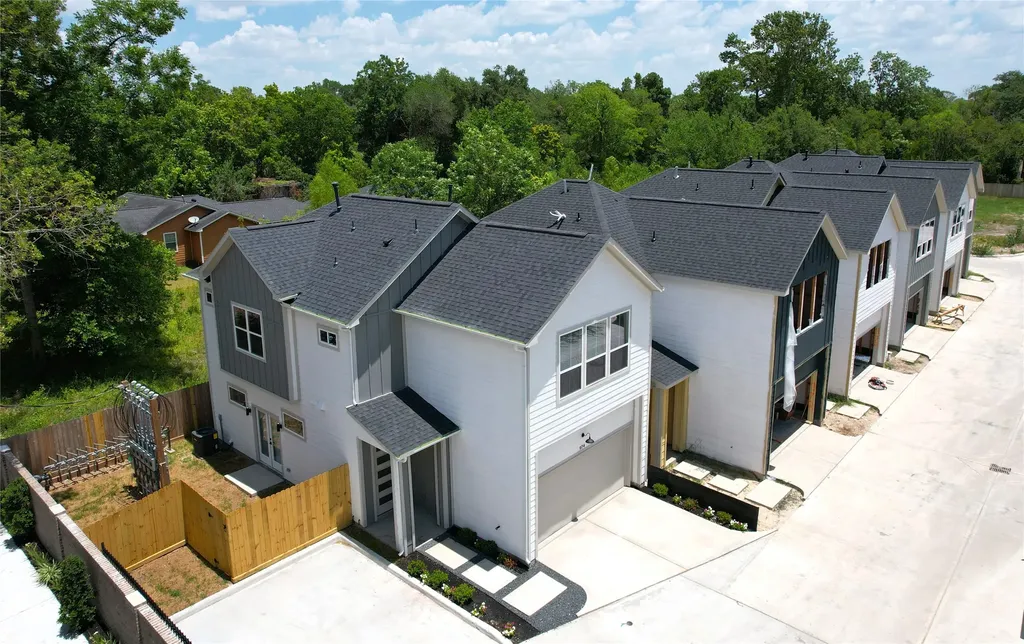 956 Highland Sound Lane Houston TX 77091