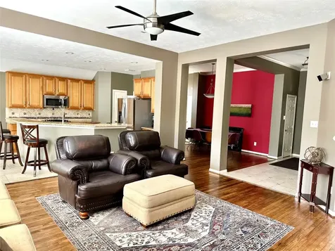 8910 Everhart Lane Houston TX 77040