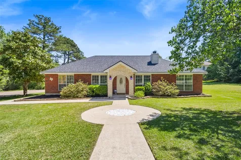 1452 River Oaks Drive Huntsville TX 77340