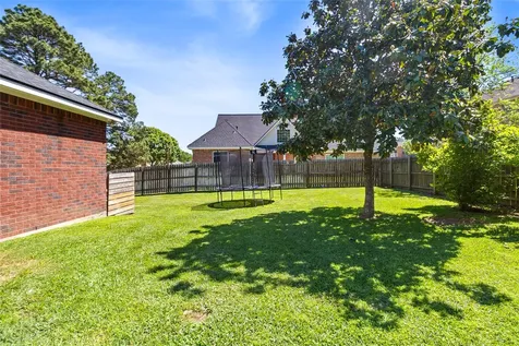 1452 River Oaks Drive Huntsville TX 77340