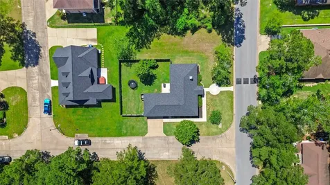 1452 River Oaks Drive Huntsville TX 77340