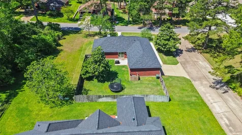 1452 River Oaks Drive Huntsville TX 77340