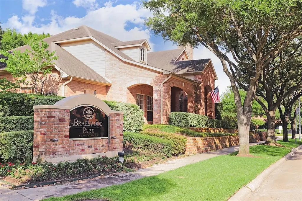 2255 Braeswood Park Drive 329 Houston TX 77030