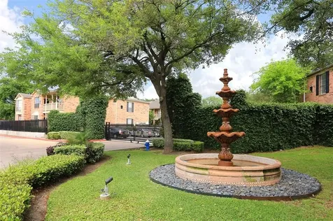 2255 Braeswood Park Drive 329 Houston TX 77030
