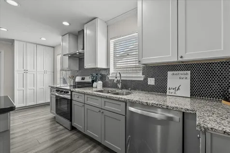 15514 Diana Lane Houston TX 77062