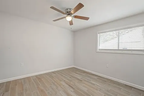 7510 Shadyvilla Lane 20 Houston TX 77055