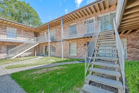 7510 Shadyvilla Lane 20 Houston TX 77055