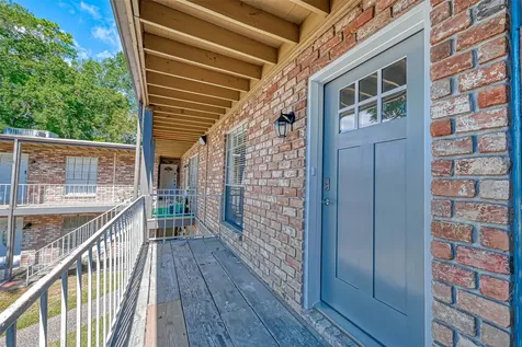 7510 Shadyvilla Lane 20 Houston TX 77055