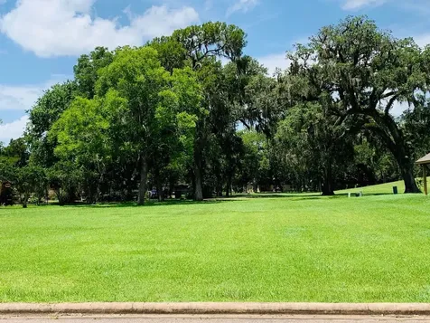2200 Sunset Oaks Drive West Columbia TX 77486