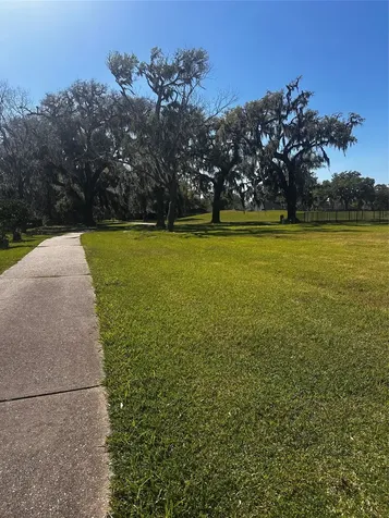 2200 Sunset Oaks Drive West Columbia TX 77486