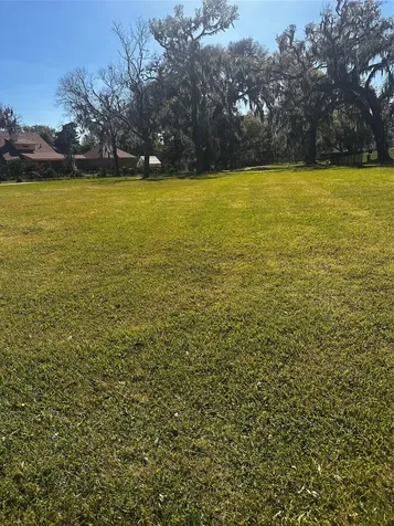 2200 Sunset Oaks Drive West Columbia TX 77486