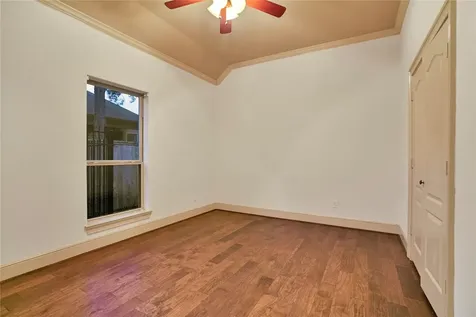 10 Tallgrass Way Spring TX 77389