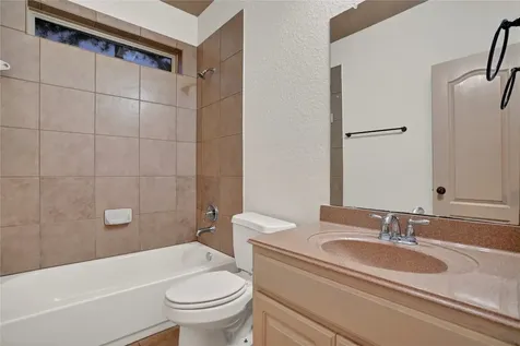 10 Tallgrass Way Spring TX 77389