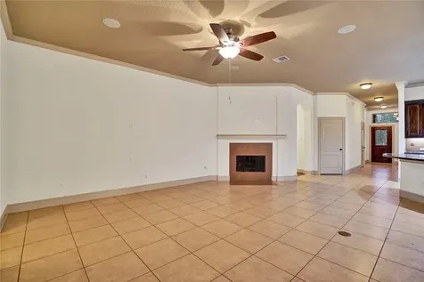10 Tallgrass Way Spring TX 77389