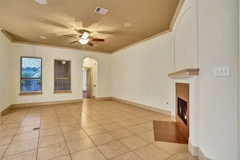 10 Tallgrass Way Spring TX 77389