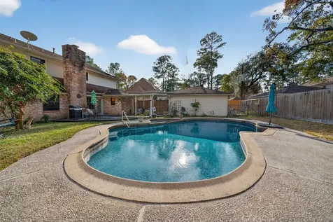 5934 Theall Road Houston TX 77066