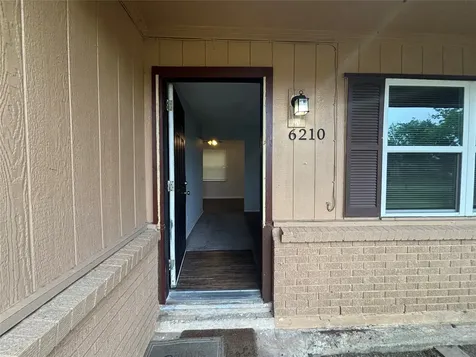 6210 Annunciation Street Houston TX 77016