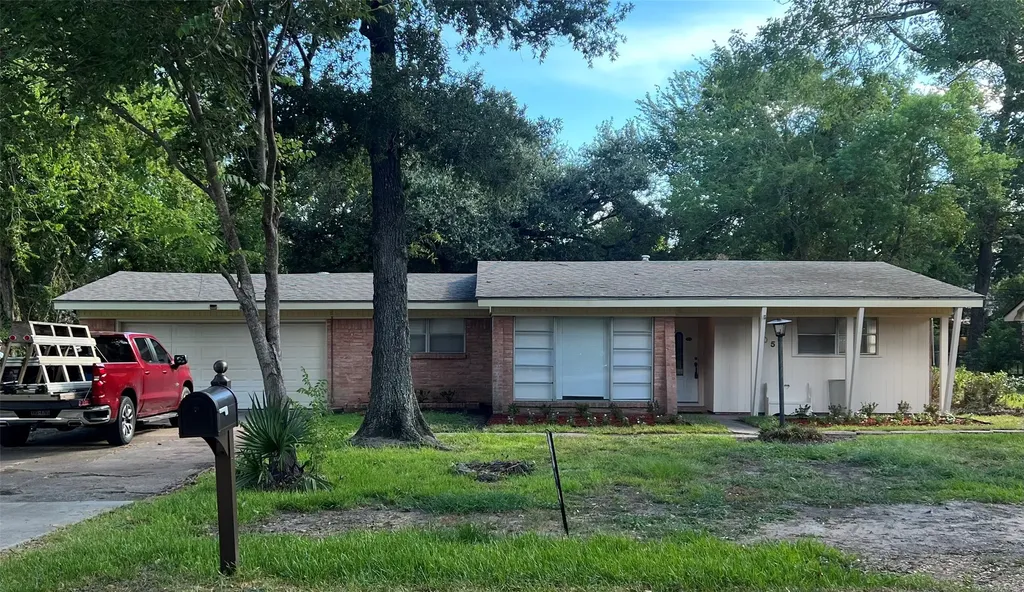 405 Azalea Drive Baytown TX 77520