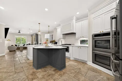 15 Veilwood Circle The Woodlands TX 77382