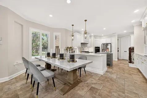15 Veilwood Circle The Woodlands TX 77382