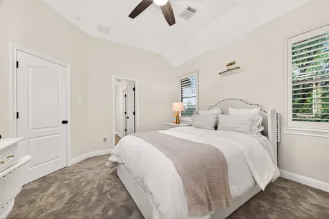 15 Veilwood Circle The Woodlands TX 77382