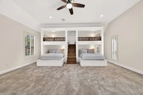 15 Veilwood Circle The Woodlands TX 77382