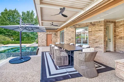 15 Veilwood Circle The Woodlands TX 77382