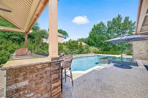 15 Veilwood Circle The Woodlands TX 77382