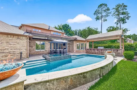 15 Veilwood Circle The Woodlands TX 77382