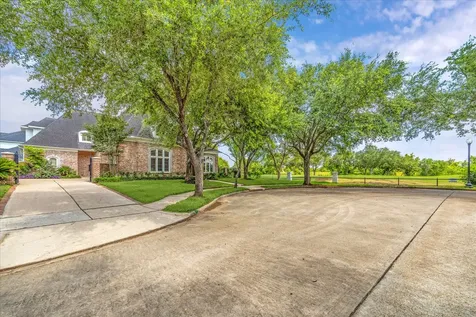 4111 Thistle Hill Court Sugar Land TX 77479