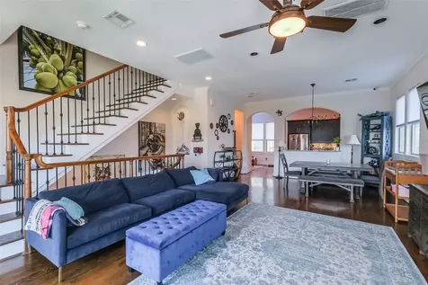 2014 Mcllhenny Street Houston TX 77004