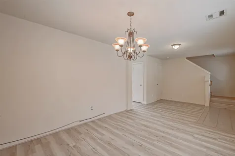 5827 Silver Oak Missouri City TX 77459