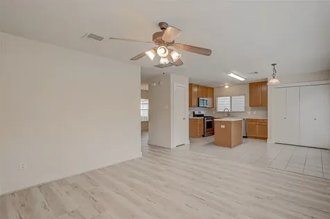 5827 Silver Oak Missouri City TX 77459