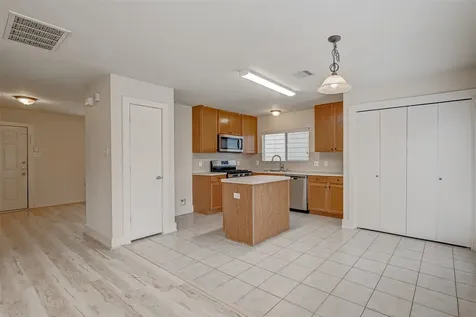 5827 Silver Oak Missouri City TX 77459