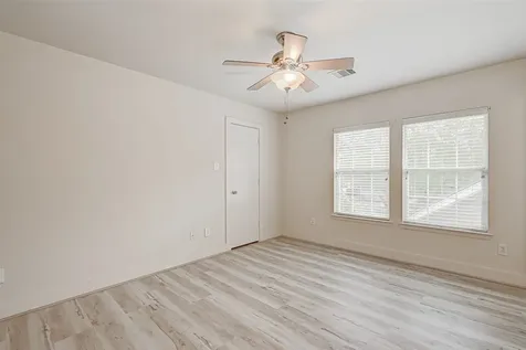 5827 Silver Oak Missouri City TX 77459