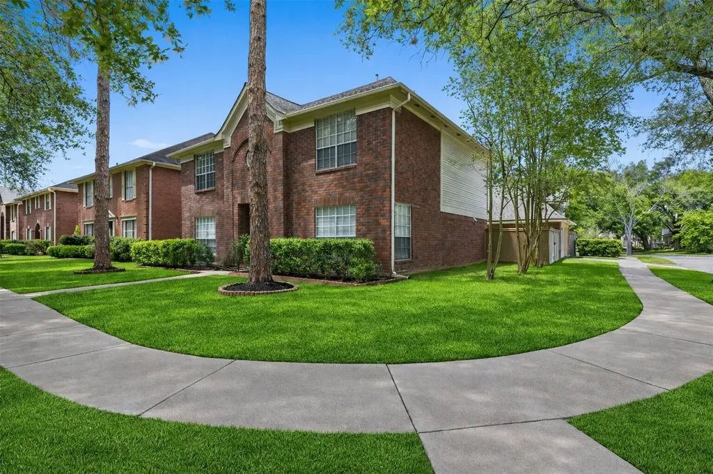 2802 Grants River Circle Sugar Land TX 77479