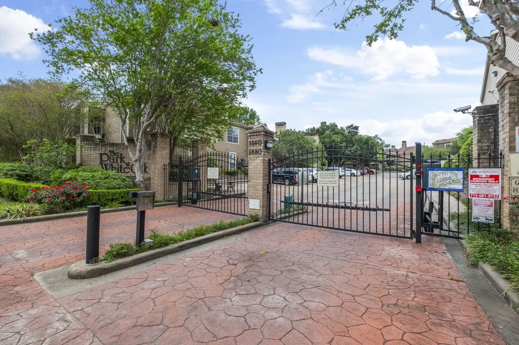 1860 White Oak Drive 355 Houston TX 77009