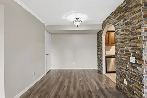 1860 White Oak Drive 355 Houston TX 77009