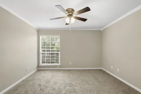 1860 White Oak Drive 355 Houston TX 77009