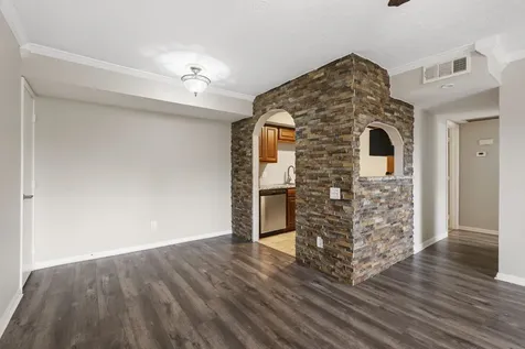 1860 White Oak Drive 355 Houston TX 77009